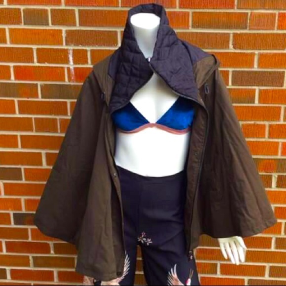 Forever 21- Army green poncho - Picture 6 of 9